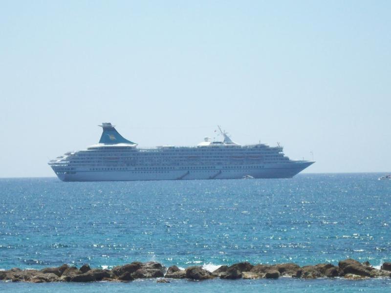 Central Gem - 10 Min Walk To The Sea, Harbor And Mall Apartment Paphos Luaran gambar
