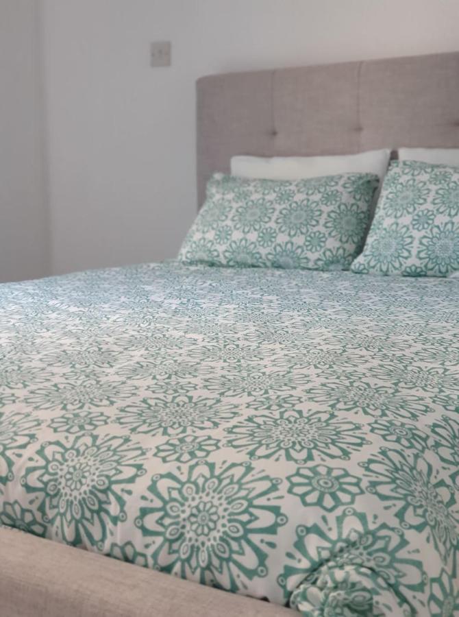 Central Gem - 10 Min Walk To The Sea, Harbor And Mall Apartment Paphos Luaran gambar